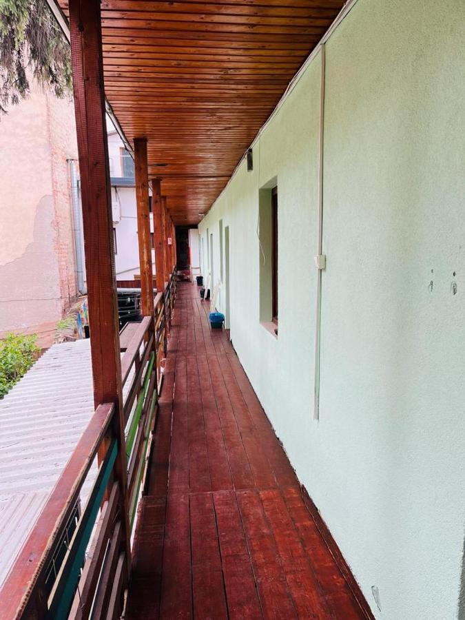 Zen Albergue Cluj-Napoca Exterior foto