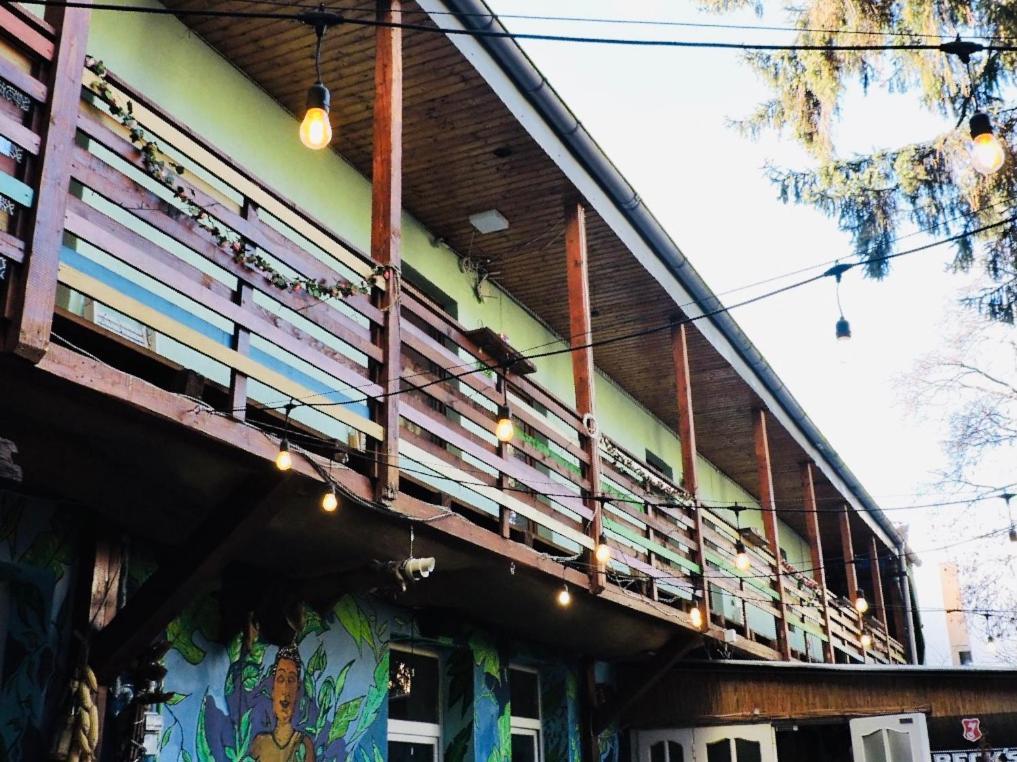 Zen Albergue Cluj-Napoca Exterior foto