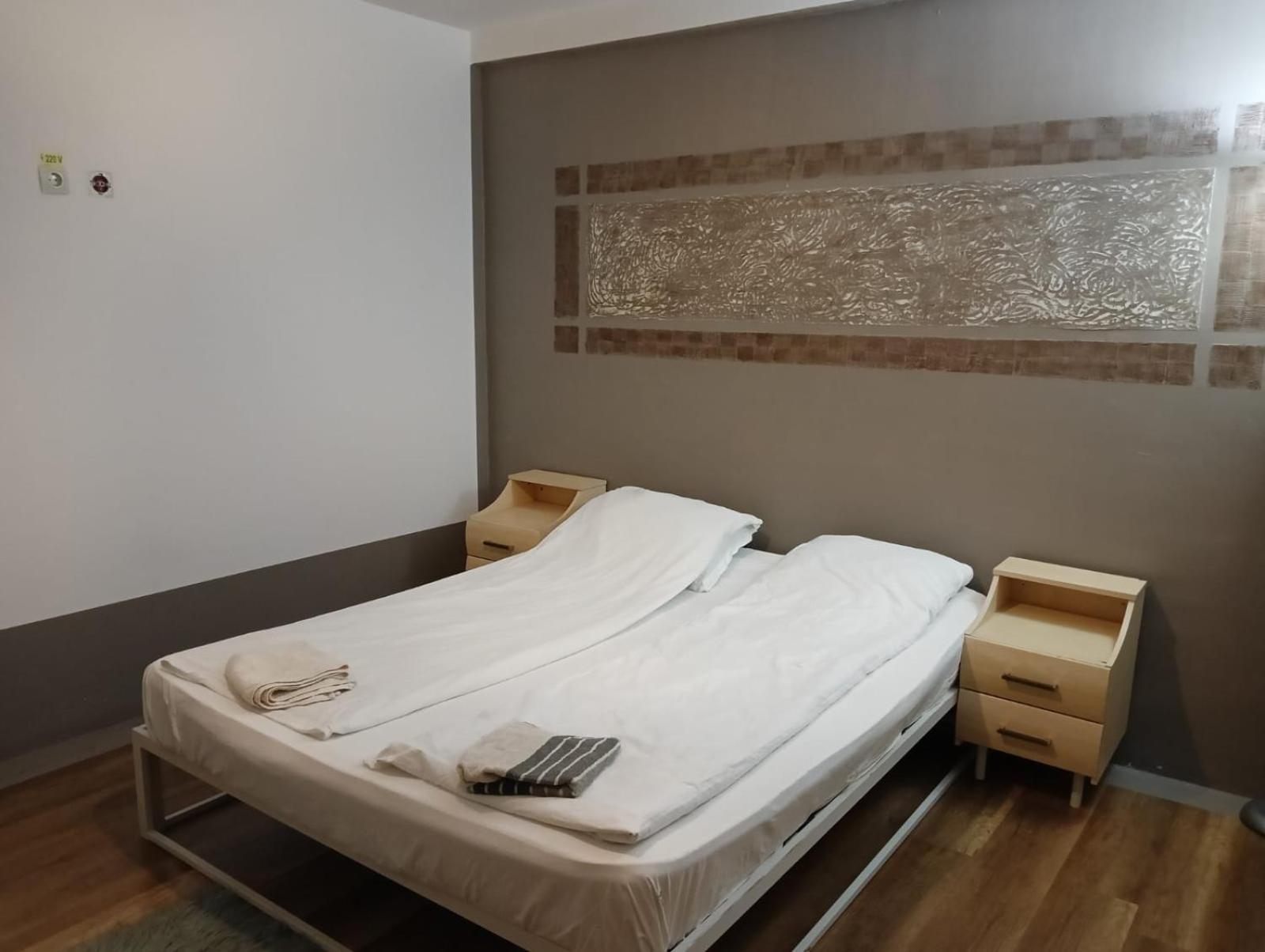Zen Albergue Cluj-Napoca Exterior foto